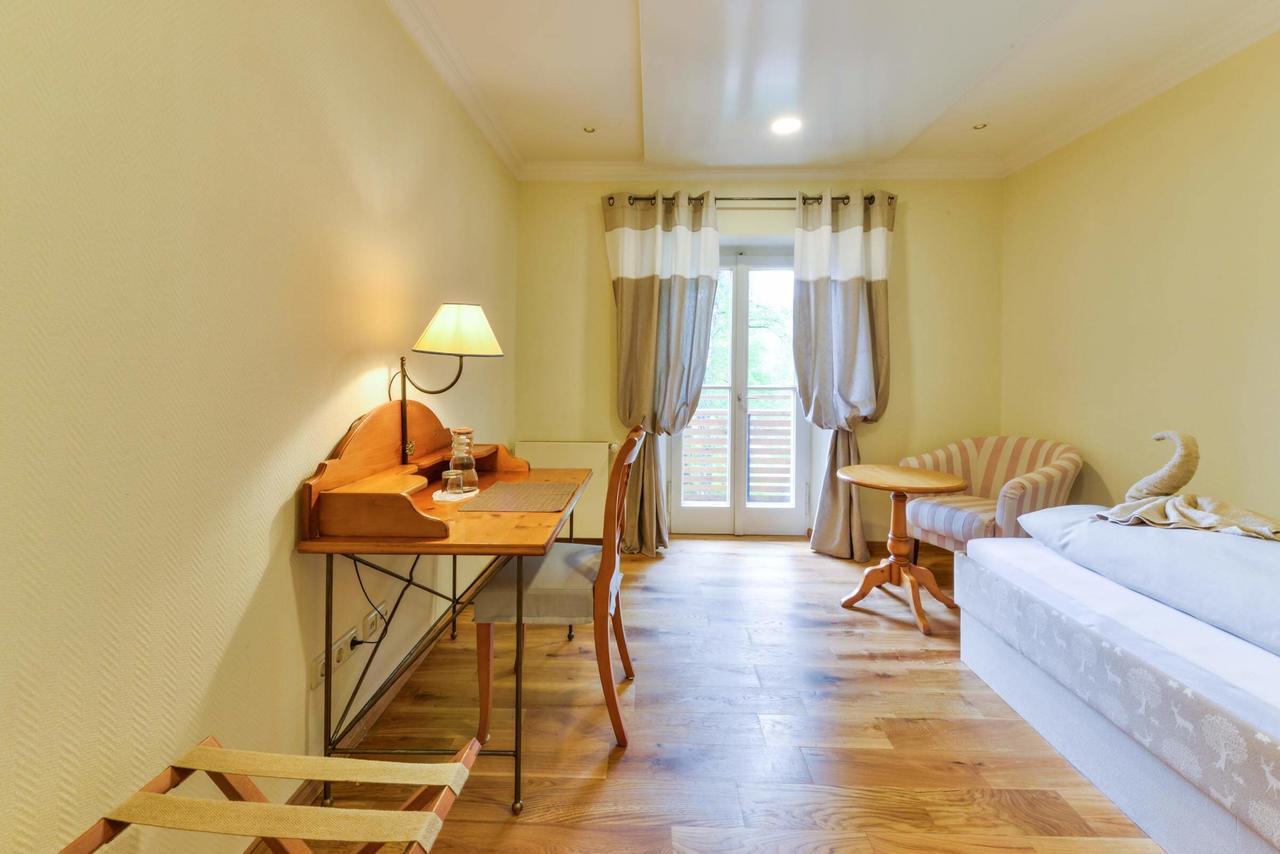 Seinz Wisdom Resort - Bio-Hotel Vegan-Vegetarisch باد كوهلغرب المظهر الخارجي الصورة